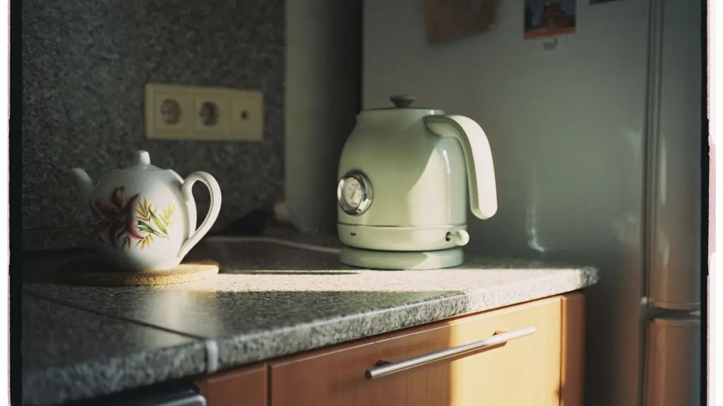 Electric kettle prices in the USA (2026): by type and tier